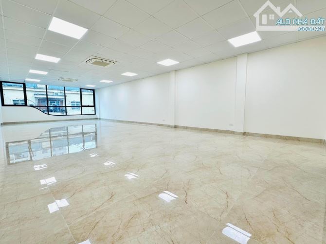 Cho thuê nhà Trịnh Văn Bô, DT 75m2, 5 tầng thông sàn, full ĐH, thang máy, nhà mới 100%,