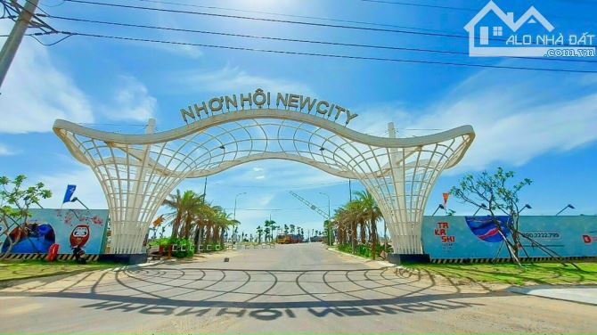 Cắt lỗ bán gấp lô góc 2 mặt tiền QL19B vào cổng dự án Nhơn Hội - 2