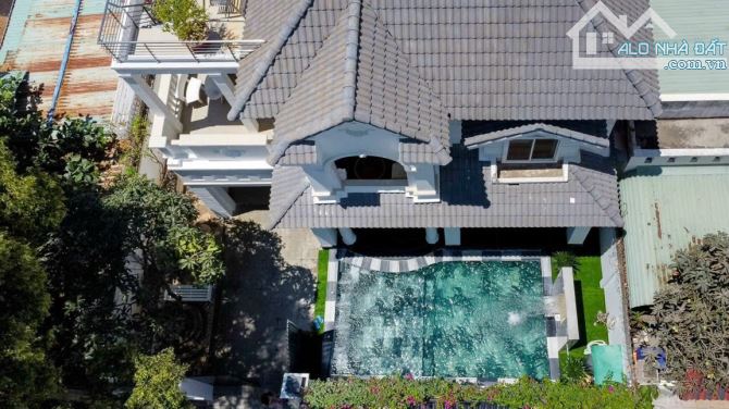 Bán Biệt Thự 1 Trệt 2 Lầu Đường Nội Bộ Sát Biển Bãi Sau 259m2 (14x18.5) - Giá: 28.5Tỷ Tl