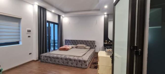 Bán nhà 4 tầng phố Ngọc Lâm, lô góc 3 thoáng view chung cư; 73m², 5.5 tỷ - 2