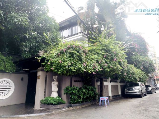 Biệt Thự 2 MT khu Sân Bay. 13x30m(325m2). 3 lầu. tặng hết nội thất cao cấp. Giá bán 60 tỷ - 1