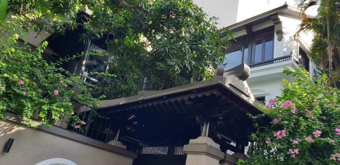 Biệt Thự 2 MT khu Sân Bay. 13x30m(325m2). 3 lầu. tặng hết nội thất cao cấp. Giá bán 60 tỷ - 2