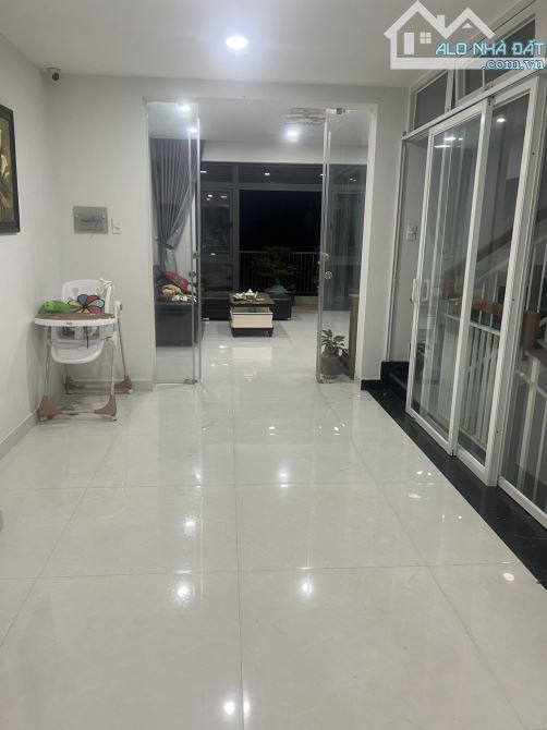 Bán nhà mới, đẹp, hầm, 3 lầu, có thang máy, DT 5x20m, giá 22,5 tỷ, KDC Him Lam, p.Tân Hưng - 5