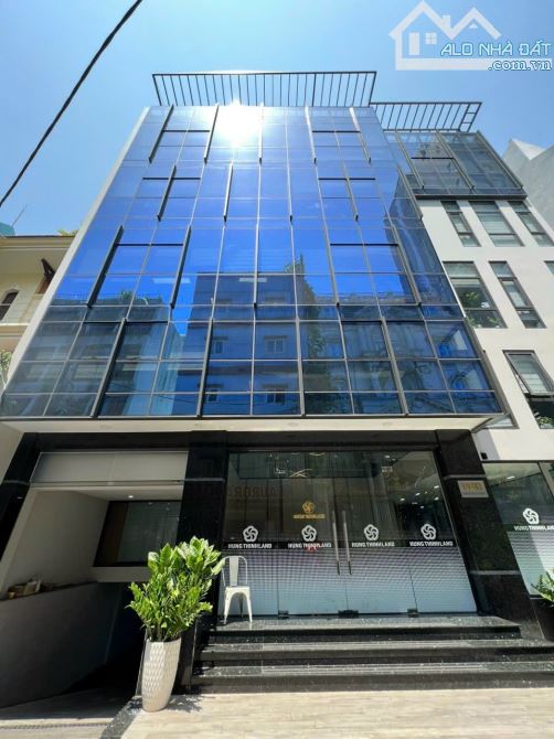 Ưu đãi lớn tháng 9 VP full nội thất, 150m2. Tòa nhà cao cấp, sang trọng. MT Ung Văn Khiêm