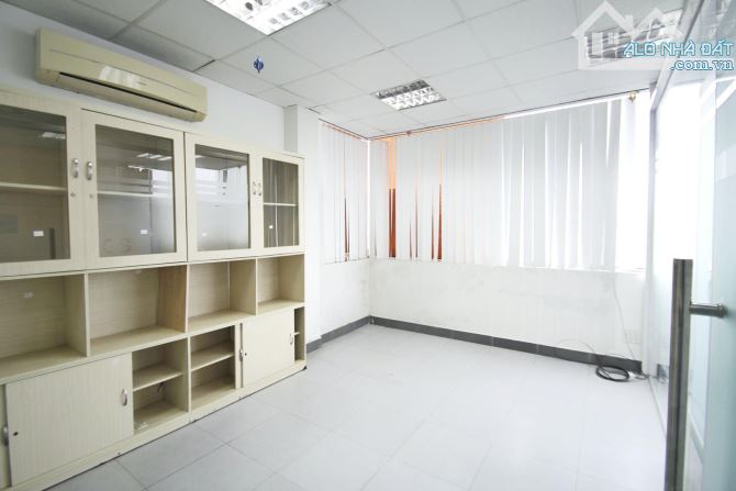 Cho thuê sàn VP trống suốt, DT 70m2! Sàn đẹp mới không vướng cột. Quận 2 - phường Bình An