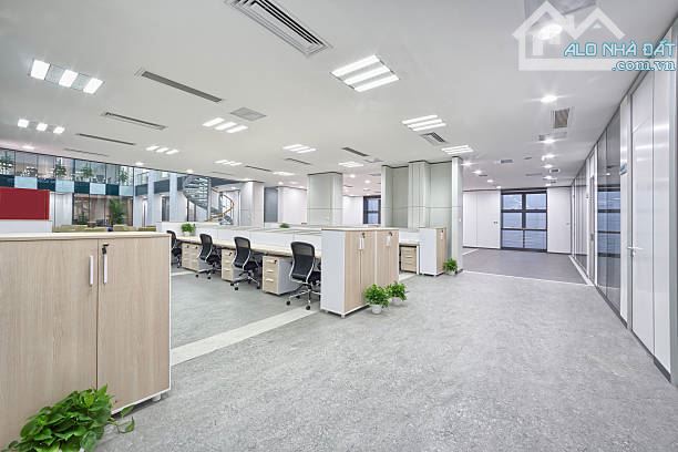 Cho thuê sàn văn phòng khu sân bay Quận Tân Bình. Dt 600m2 lầu 5 giá chỉ 125tr/ tháng - 1