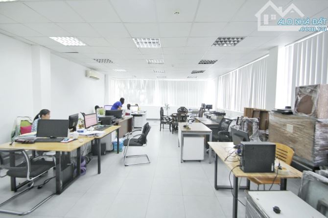 Văn phòng 150m2 Nguyễn Văn Thủ quận 1 – Sàn Full Nội Thất Văn Phòng. Giảm giá tháng 5 - 1