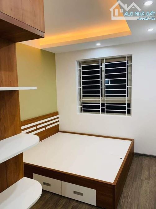 Bán mảnh đất 60m2 Nguyễn Khoái - Tựa sông đạp thủy - Ngõ rộng - Chỉ 2,3 tỷ - 1