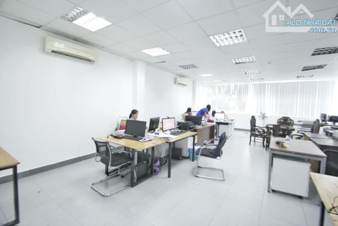 Văn phòng 150m2 Nguyễn Văn Thủ quận 1 – Sàn Full Nội Thất Văn Phòng. Giảm giá tháng 5 - 2