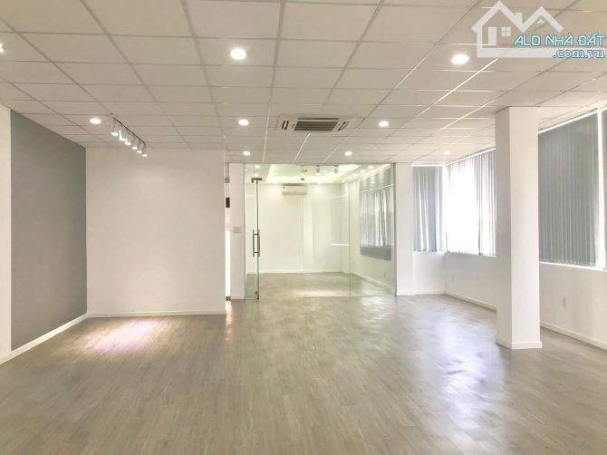 Cho thuê sàn VP tòa nhà vị trí đẹp. DT sàn 180m2 đường Cao Thắng, Quận 3 - 2