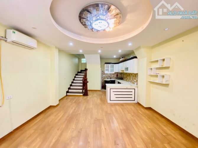 Ô TÔ ĐỖ CỬA, NHÀ AN DƯƠNG VƯƠNG, TÂY HỒ, VỊ TRÍ ĐẸP, NHÀ MỚI, 50M, 5T, MT4,2m,  9.xTỷ - 1