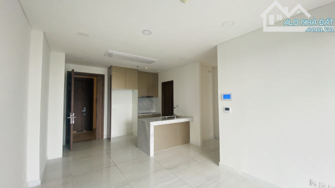 Cho thuê căn 2PN KINGDOM101 có nội thất CB giá 17triệu -78m2 view Đông
