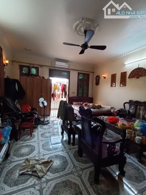 Mặt phố Tây Sơn, Đống Đa, Lô góc, Kinh doanh sầm uất, 110m2, mặt tiền 6.8m chào 27 tỷ