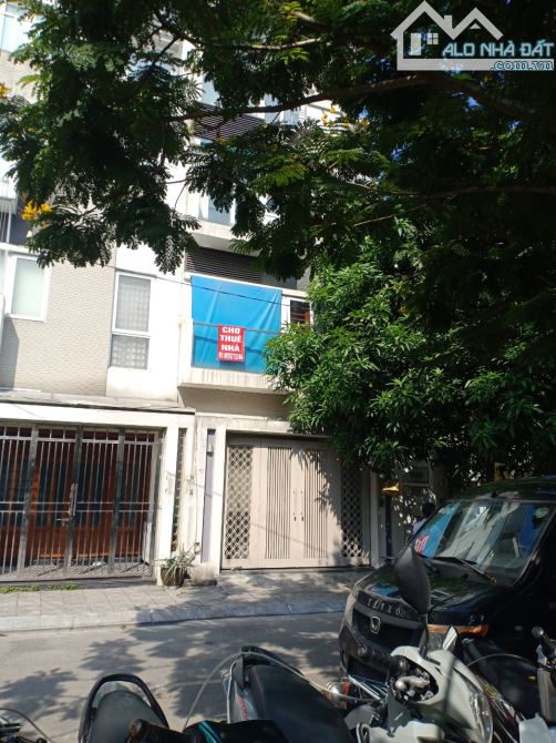 Cho thuê (CẢ NHÀ)Liền kề  Trần Kim Xuyến-Trung Hòa,Dt 70m2,4 tầng+1 hầm, Mt:7m,Giá 23tr/th - 1