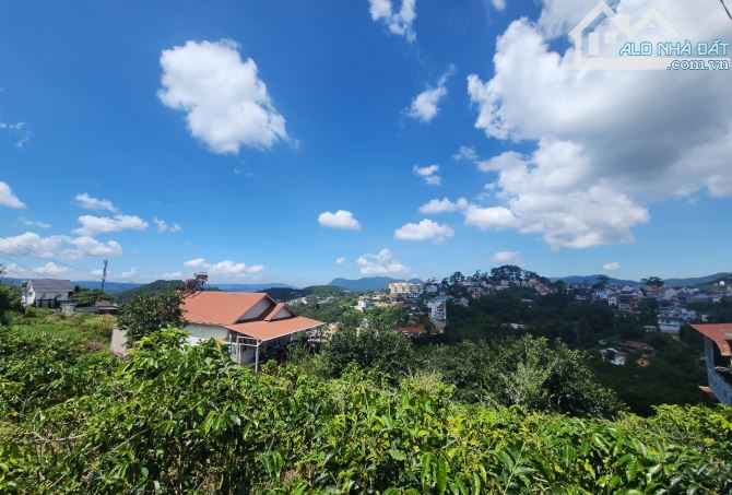 Siêu phẩm Hoàng hoa thám p10 đà lạt  DT thực hơn 200m2 View Đẹp đường ô tô chỉ 6 tỷ 9 - 1