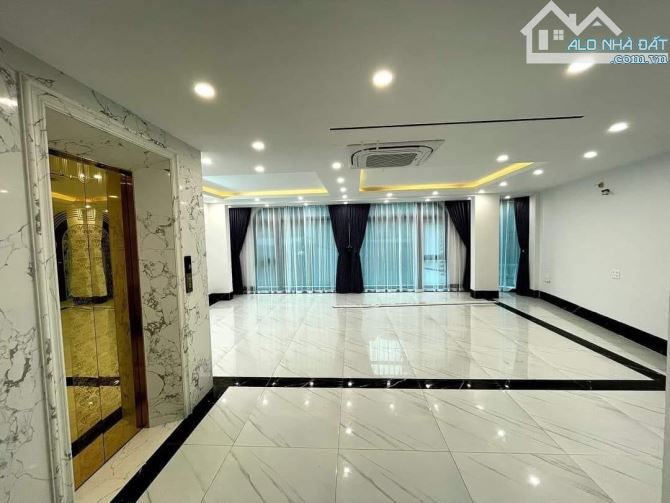 ⚜️ Bán Nhà Mặt Phố Phạm Văn Đồng, Bắc Từ Liêm, 771m2 C4, MT 18m, Chỉ 215.5 Tỷ ⚜️ - 2