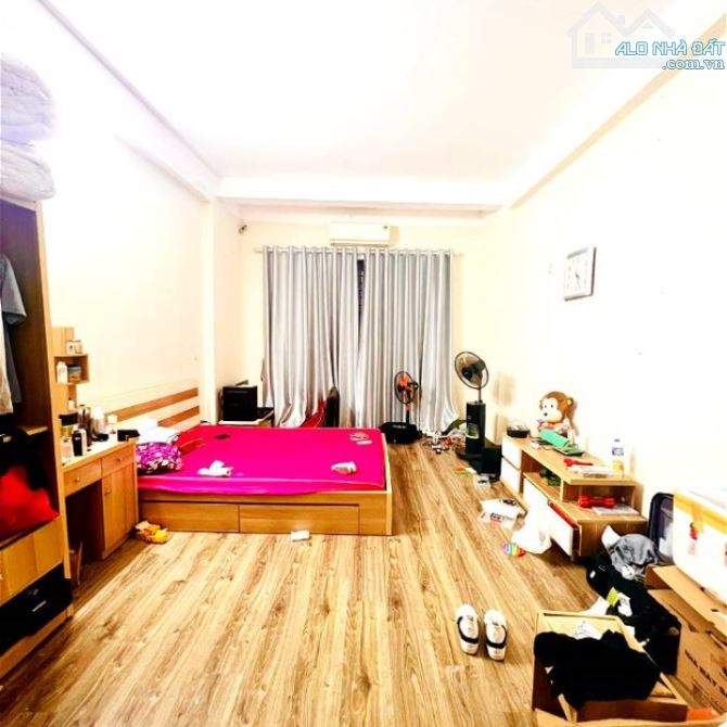 Bán nhà mặt ngõ Hàng Da kinh doanh sầm uất, 26m2, xây 5 tầng, mặt tiền 3,6m, Giá 12,6 tỷ - 2