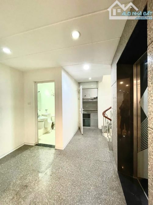 Bán Tòa Nhà Mặt Phố Lê Trọng Tấn Thanh Xuân 186m2 x 8 tầng, MT 6m Lô Góc 3 Mặt Thoáng