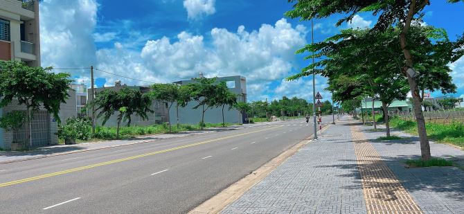 BÁN ĐẤT LONG TÂM THÀNH PHỐ BÀ RỊA VŨNG TÀU ĐƯỜNG NHỰA RỘNG 30M - 2