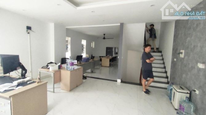 Cho thuê liền kề A10 Nguyễn Chánh, 75m2, 5T thông sàn nhà đẹp làm văn phòng, công ty - 2