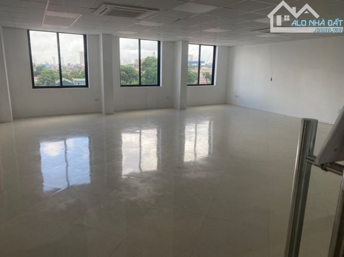 Cho thuê văn phòng Phố Trần Đại Nghĩa, Hai Bà Trưng - 100m2 - 17tr/tháng