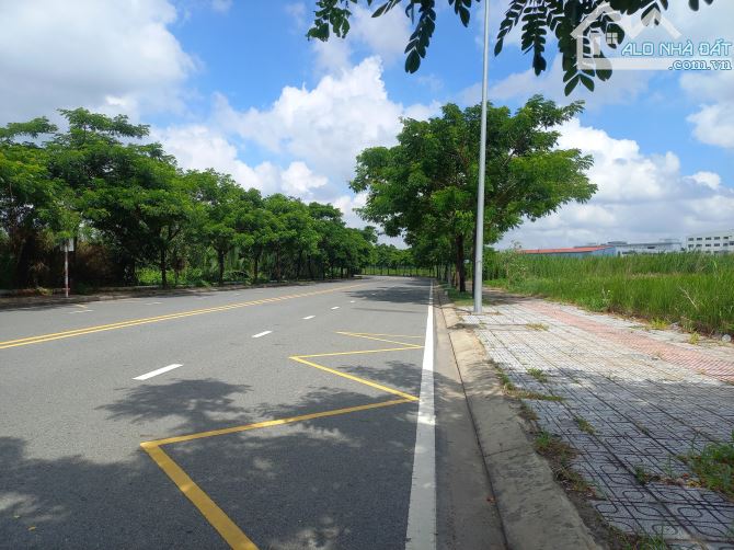 Bán đất 11000m2 thuộc khu công nghiệp Giang Điền, Trảng Bom