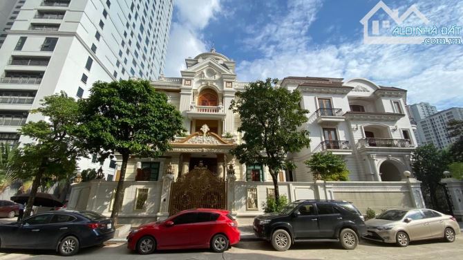 BÁN BIỆT THỰ PHỐ TRUNG KÍNH 95 TỶ 330m2 7T MT 30m  LÔ GÓC  VỈA HÈ KINH DOANH THANG MÁY Ô T - 1
