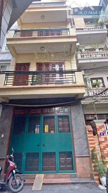 Bán nhà Ngõ chợ Tân Mai Dt 30m2 x5 tầng Giá 4,1 tỷ Ô tô đỗ cửa - 1