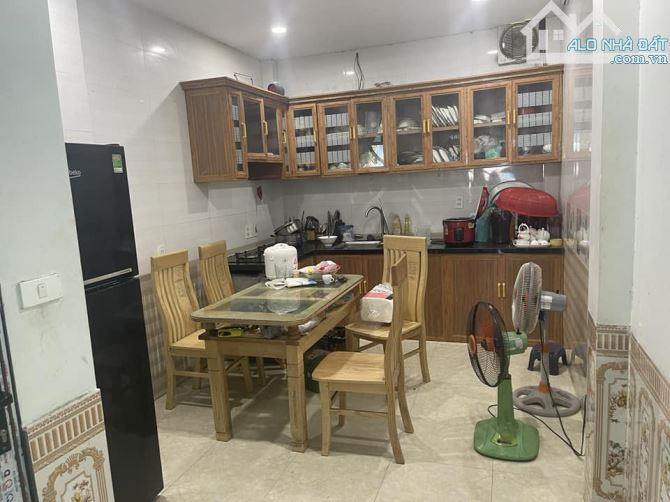 Bán nhà cạnh trường ĐH Thủy Lợi Dt 47m2 x4 tầng Mt 4m Giá 4,8 tỷ - 3
