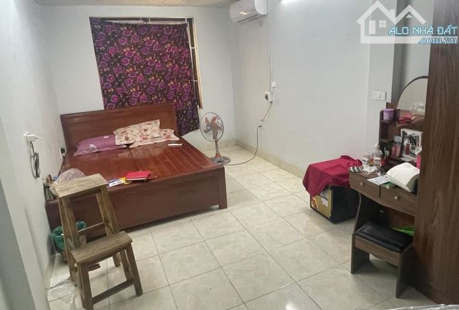 Bán nhà cạnh trường ĐH Thủy Lợi Dt 47m2 x4 tầng Mt 4m Giá 4,8 tỷ - 4
