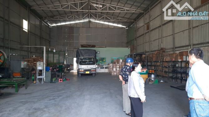 Cho thuê nhà xưởng 500m2 đường Vườn Lài An Phú Đông