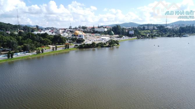 Bán lô đất view nhìn trực diện Hồ Xuân Hương và Đồi Cù thành phố Đà Lạt