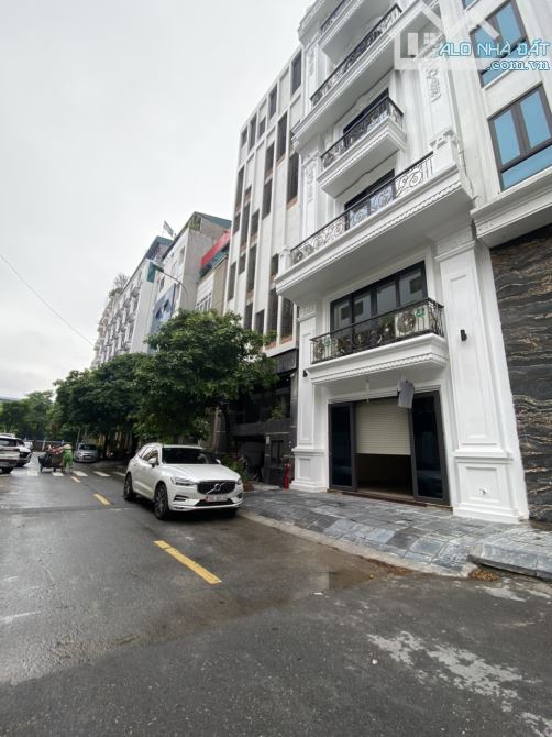 Cho thuê nhà đường Nguyễn Trãi, Thanh Xuân, HN. DT 90m, 6 tầng thông sàn có thang máy, nhà - 1