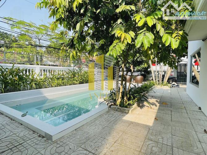 Biệt Thự Hồ Bơi Sân Vườn Thảo Điền 500m2 - Có Thang Máy Giá 6000 usd - 1