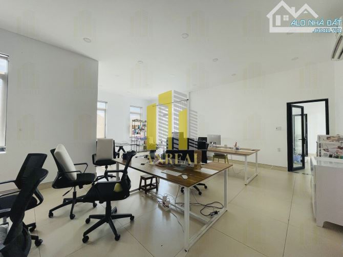 Biệt Thự Hồ Bơi Sân Vườn Thảo Điền 500m2 - Có Thang Máy Giá 6000 usd - 3