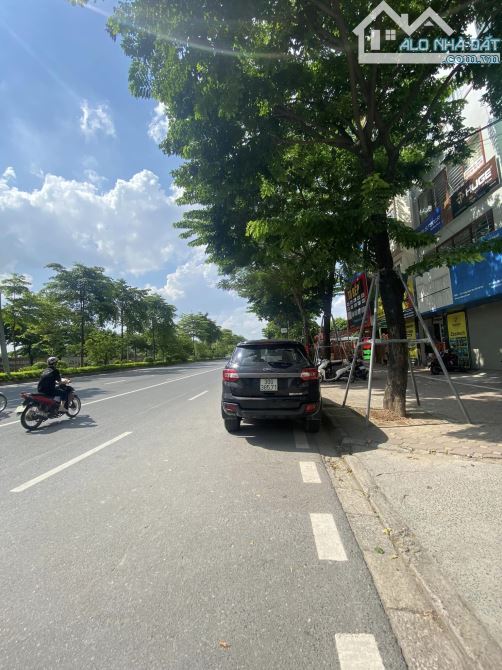 ⚜️ MẶT PHỐ VÕ CHÍ CÔNG LÔ GÓC 1 MẶT PHỐ 2 MẶT NGÕ Ô TÔ TRÁNH 32M2 5T MT 12M CHỈ 16 TỶ ⚜️