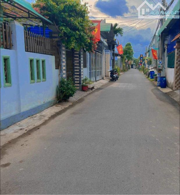 Bán 1/ Nguyễn Hoàng, Cổng chính Lục Quân 2. P.Tam Phước, TP.Biên Hòa, Giá sốc 1,75tỷ - 2