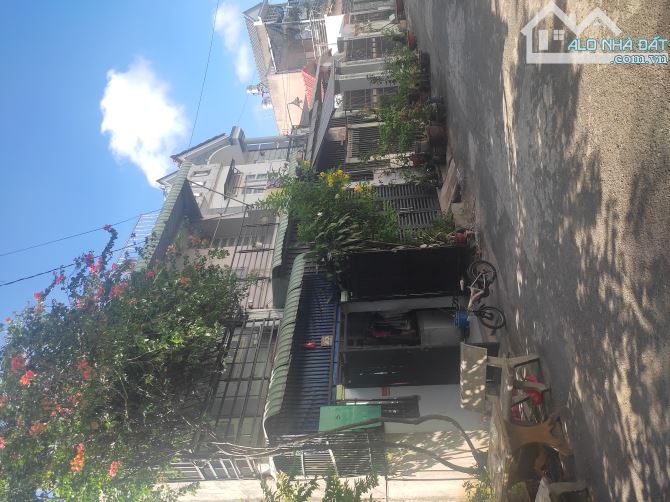 Bán đất 5*27m 2 mt Dương Công Khi. Xts hocmon