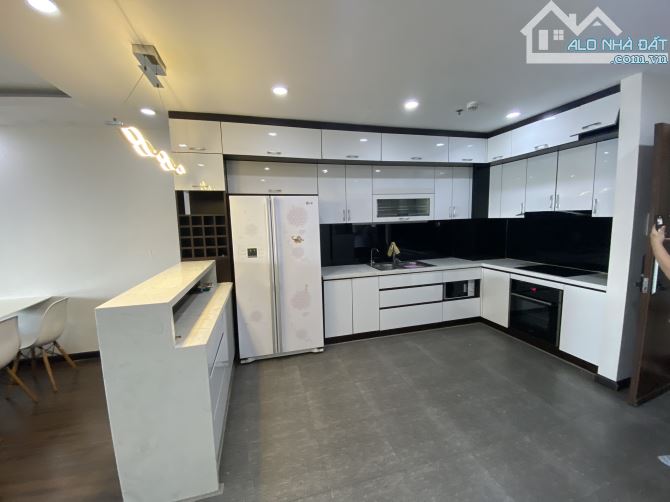 Cho Thuê Căn Hộ N04 Hoàng Đạo Thúy, 128m, 3pn 2wc FUll Nội Thất. Giá 20 Triệu
