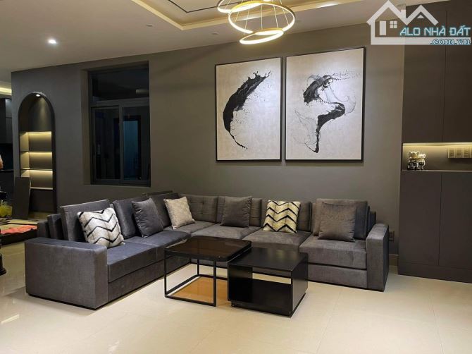 Ngộp ngân hàng bán biệt thự Dương Quảng Hàm P5 GV, DTCN 230m2 giá 21.5 tỷ TL - 1