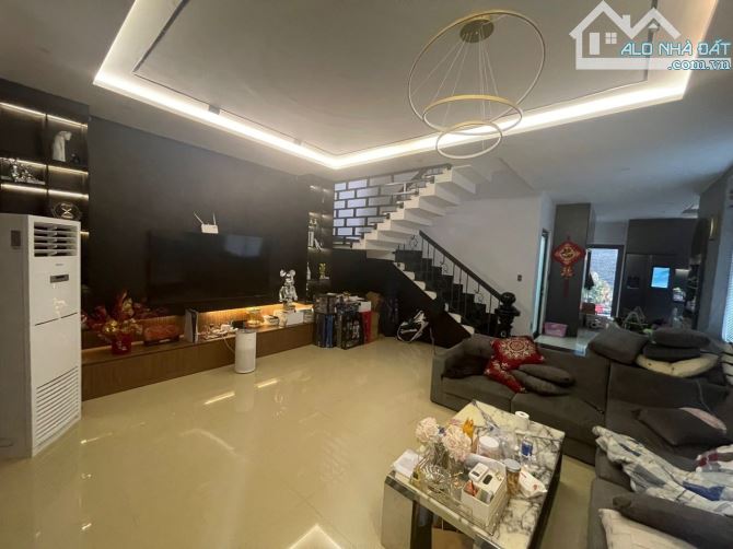 Ngộp ngân hàng bán biệt thự Dương Quảng Hàm P5 GV, DTCN 230m2 giá 21.5 tỷ TL - 3
