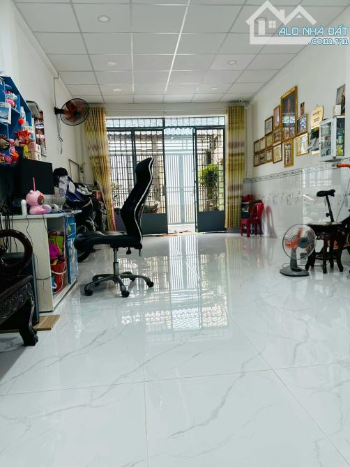 Bán Gấp, Nhà Hẻm Xe Hơi Đất Thánh, Tân Bình, 86m2, 2 Tầng, Chỉ 10 Tỷ 5, TL