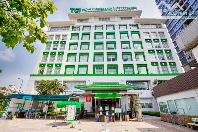 Cho thuê toà nhà mặt phố Nguyễn Văn Huyên.Diện tích 450m2 xây 8 tầng,2 hầm.Kd mọi mô hình