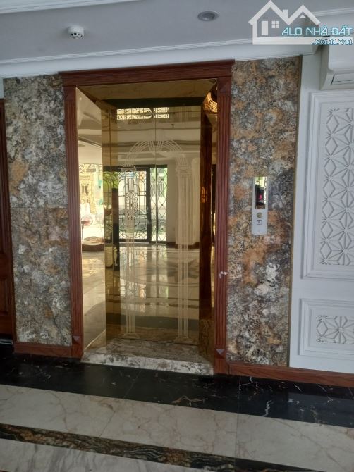 Bán tòa nhà văn phòng Trịnh Văn Bô, Nam Từ Liêm, diện tích 120m2, 7 tầng thang máy,mt 10m - 5
