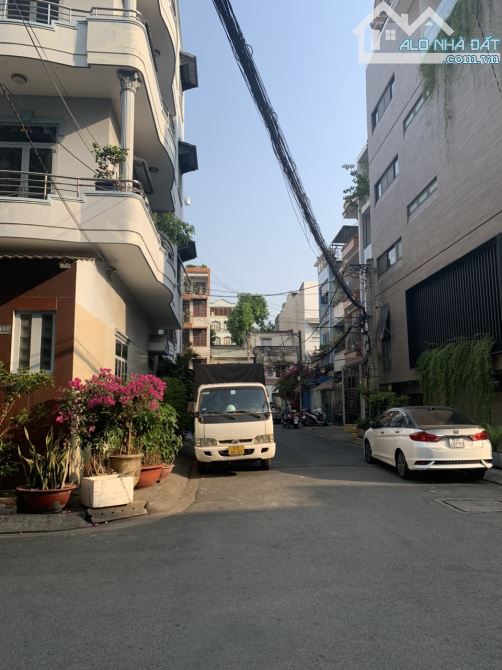 Cho thuê Góc 2 MT Nguyễn Thành Ý Quận 1, DT 8x16m nhà 6 tầng, có thang máy Giá 75 triệu - 3