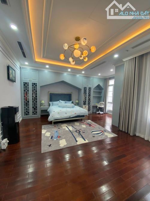 Bán biệt thự lô góc 2 mặt phố Trung Hòa DT 250m, MT 15m giá 76 tỷ - 4