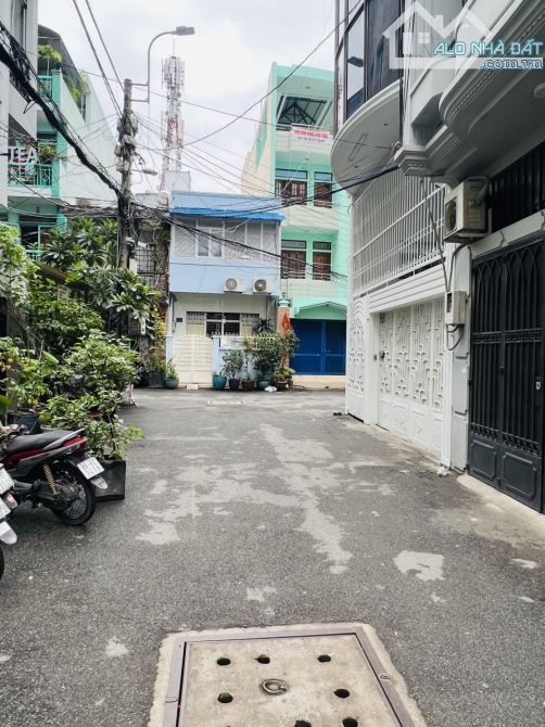 Cho thuê nhà 18Bis/9A Nguyễn Thị Minh Khai Q1. DTSD 260m2 nhà 4 tầng giá 30 triệu - 1