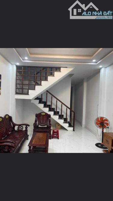 Bán gấp nhà đẹp 3 tầng vị trí siêu VIP đường Võ Nguyên Giáp- Ngũ Hành Sơn, đối diện khu Re - 1