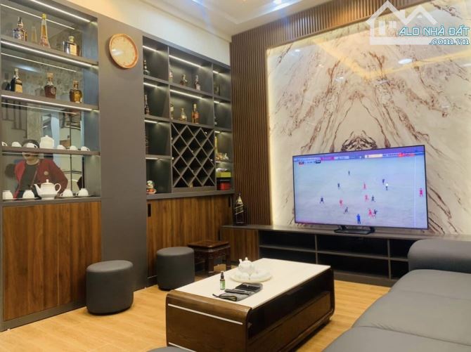 Bán nhà phân lô Trung Yên 10, ô tô tránh, vỉa hè, DT 98m2 x 5 Tầng, MT 4.7m
