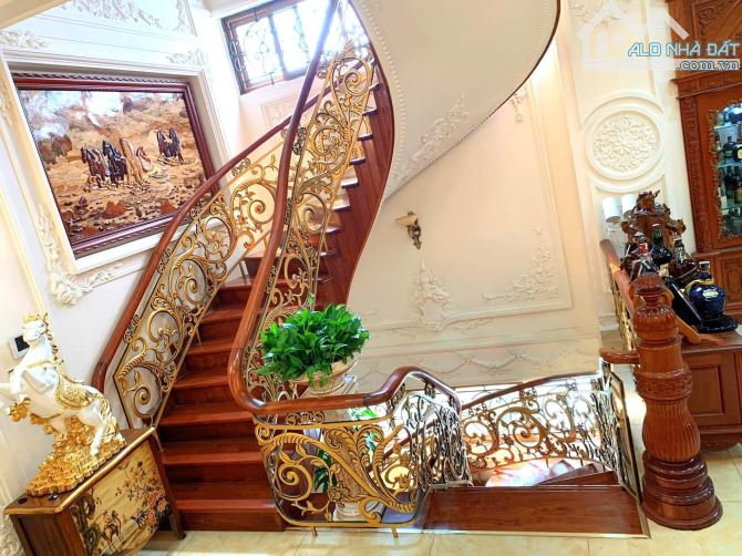 Bán nhà biệt thự quận Bắc Từ Liêm, DT 180m2, MT 10m, giá 37.5 tỷ. - 2